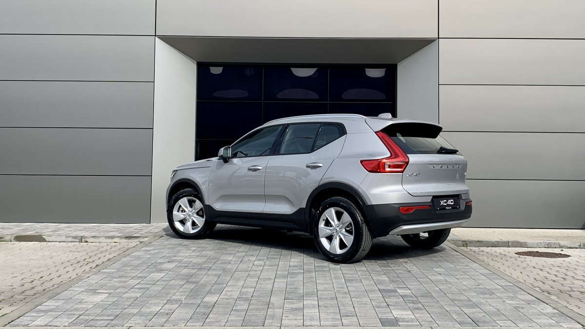 Volvo XC40 B4 CORE AT7 AWD