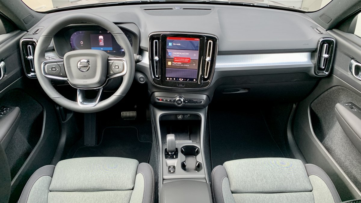 Volvo XC40 B4 CORE AT7 AWD