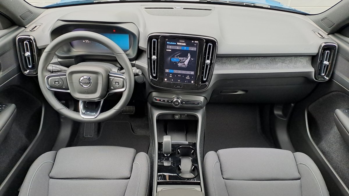 Panoramatická fotografia - Volvo XC40 Elektrický RECHARGE TWIN PLUS