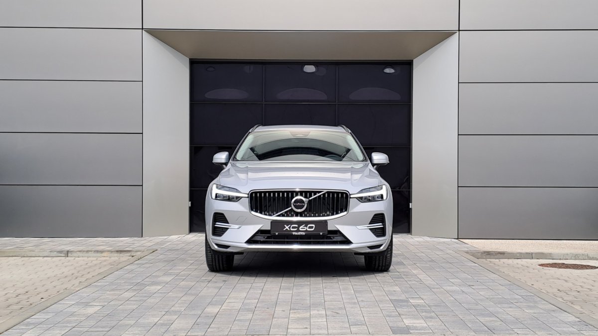 Volvo XC60 B4 (P) Core AT8 FWD