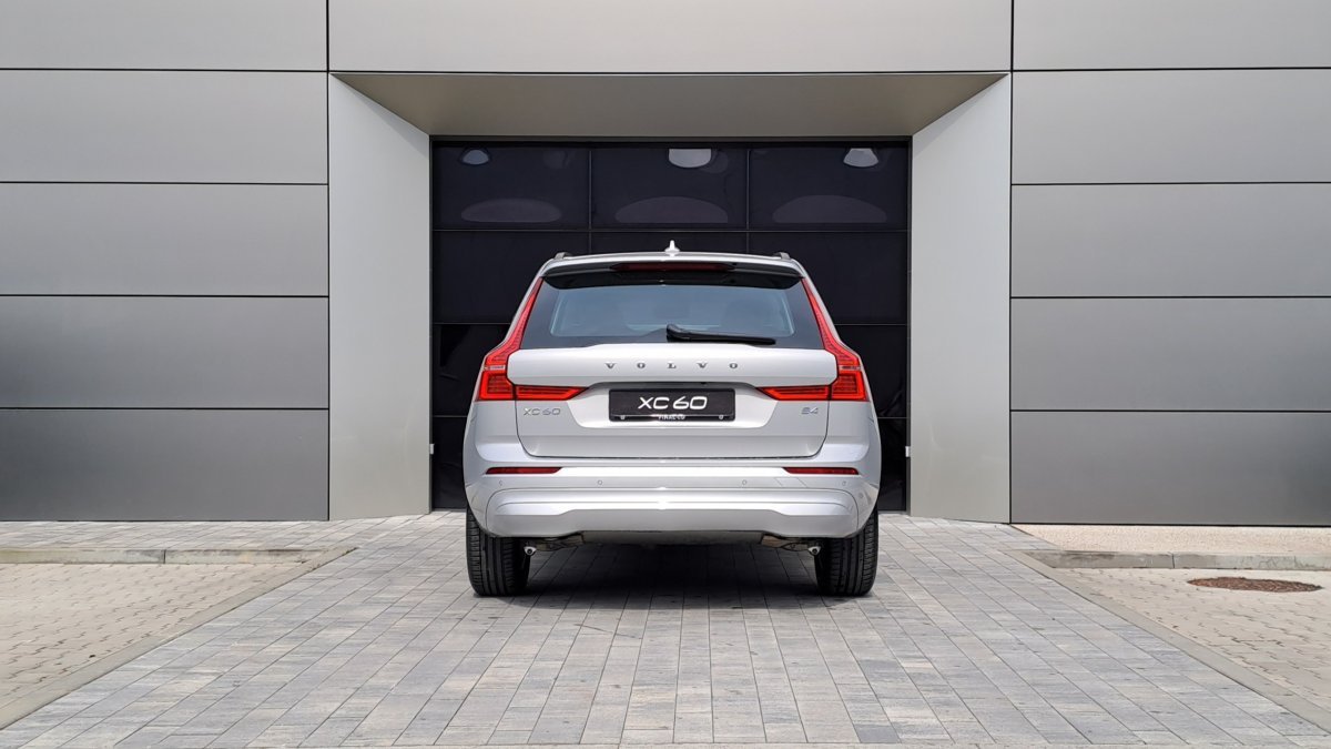 Volvo XC60 B4 (P) Core AT8 FWD