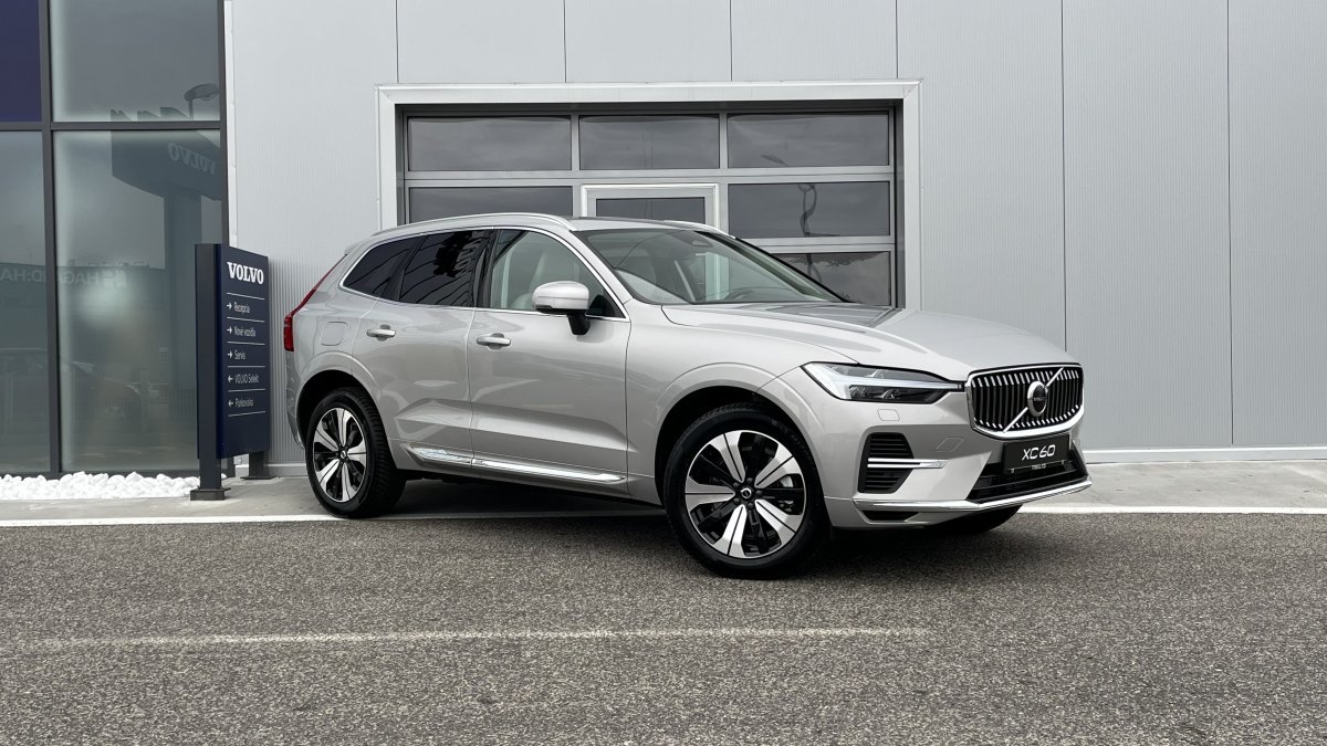Volvo XC60 T6 Core AT AWD