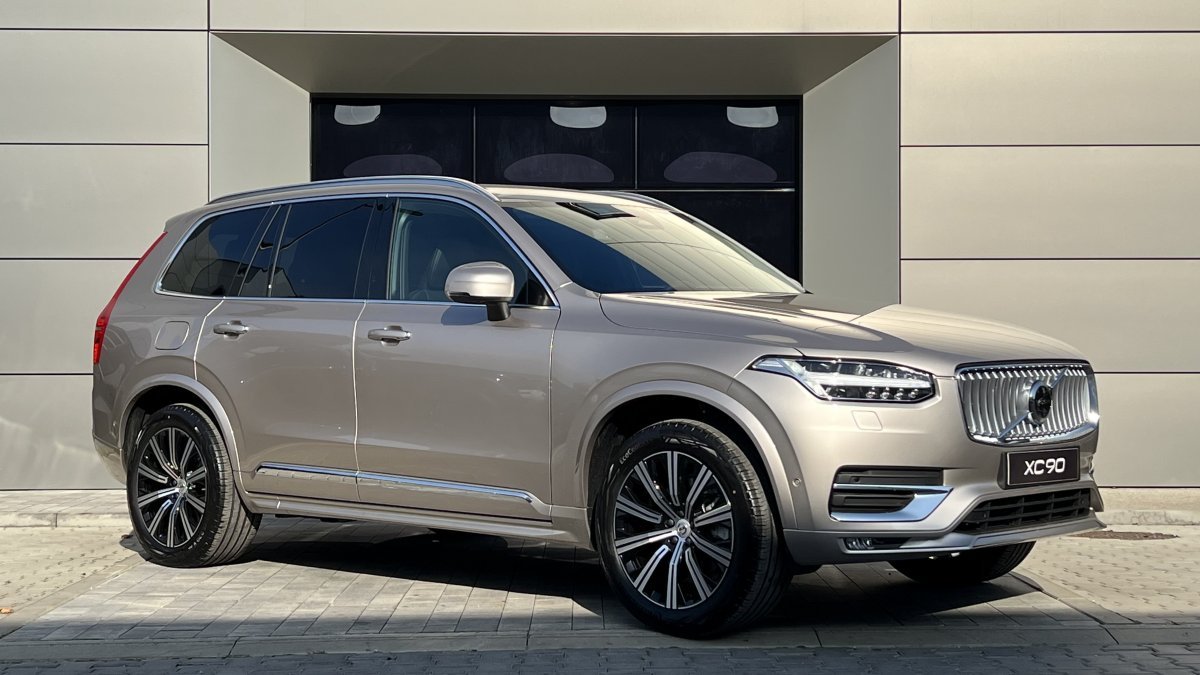 Volvo XC90 B5 (D) PLUS BRIGHT AT8 AWD 7 miest