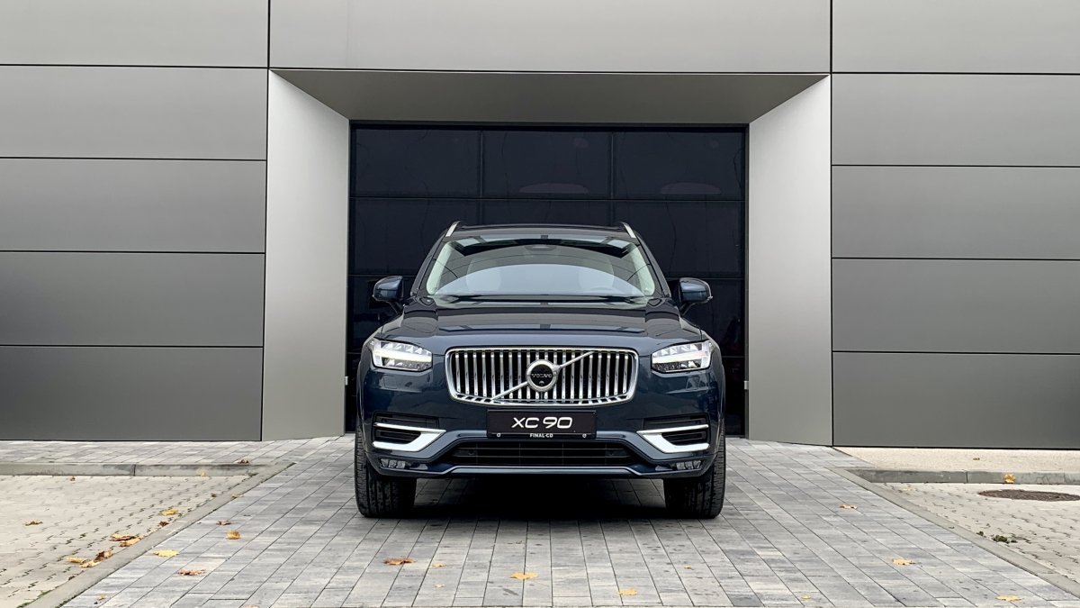 Volvo XC90 B5 (D) PLUS BRIGHT AT8 AWD 7 miest