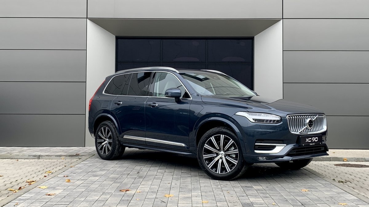 Volvo XC90 B5 (D) PLUS BRIGHT AT8 AWD 7 miest