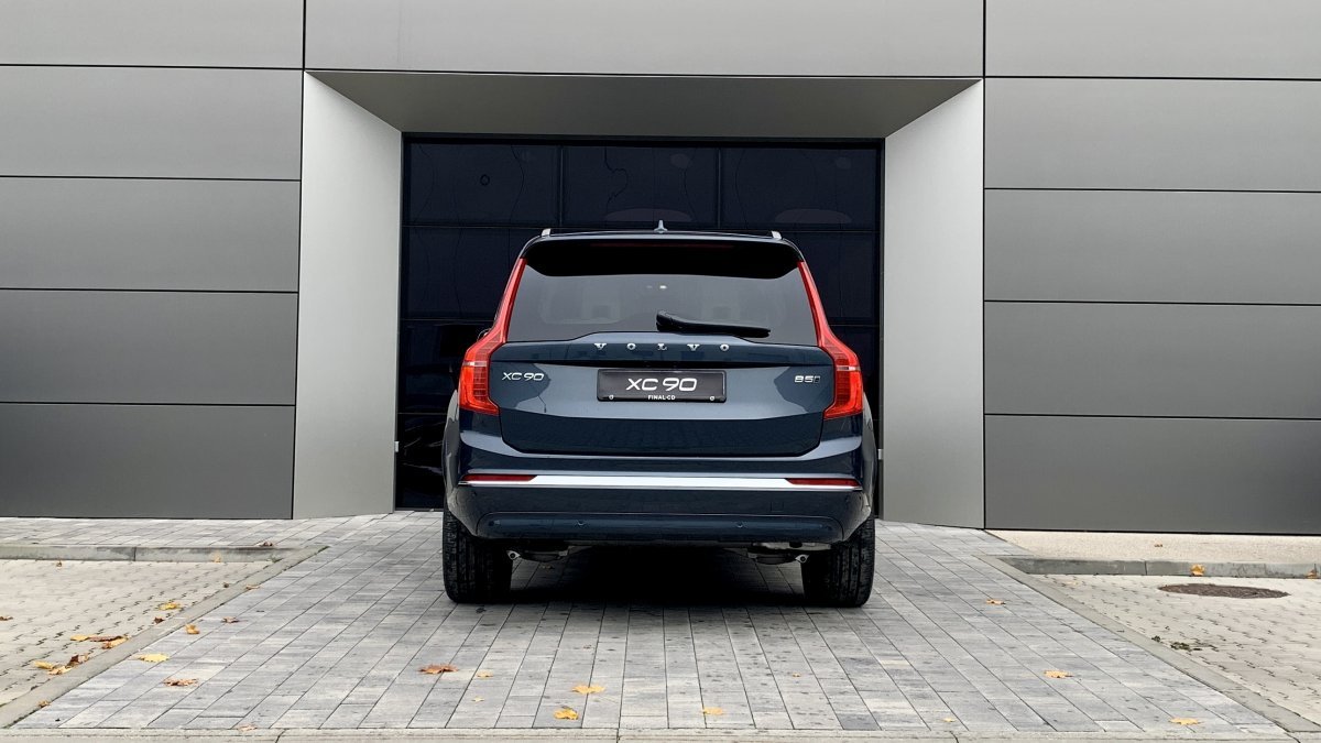 Volvo XC90 B5 (D) PLUS BRIGHT AT8 AWD 7 miest