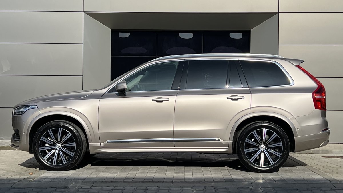Volvo XC90 B5 (D) PLUS BRIGHT AT8 AWD 7 miest