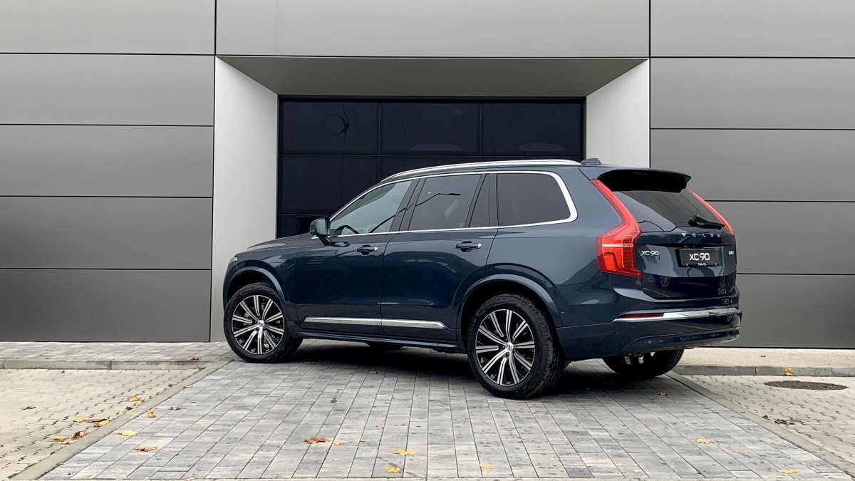 Volvo XC90 B5 (D) PLUS BRIGHT AT8 AWD 7 miest