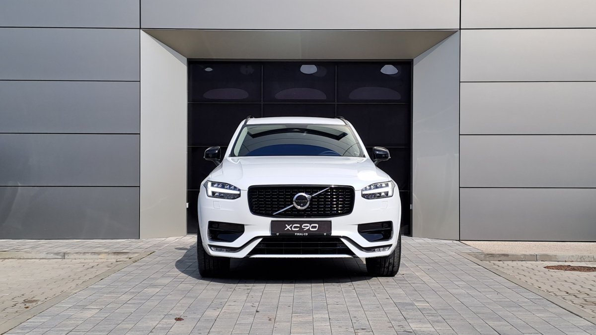 Volvo XC90 B5 (D) PLUS DARK AT8 AWD 7 miest