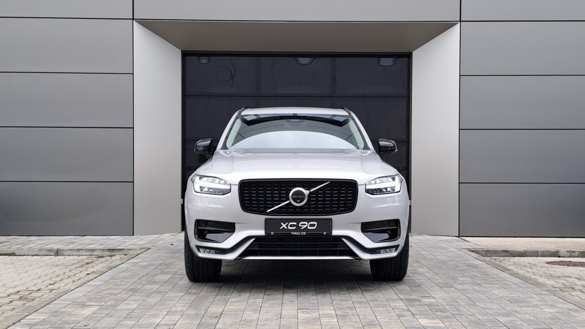 Volvo XC90 B5 (D) PLUS DARK AT8 AWD 7 miest