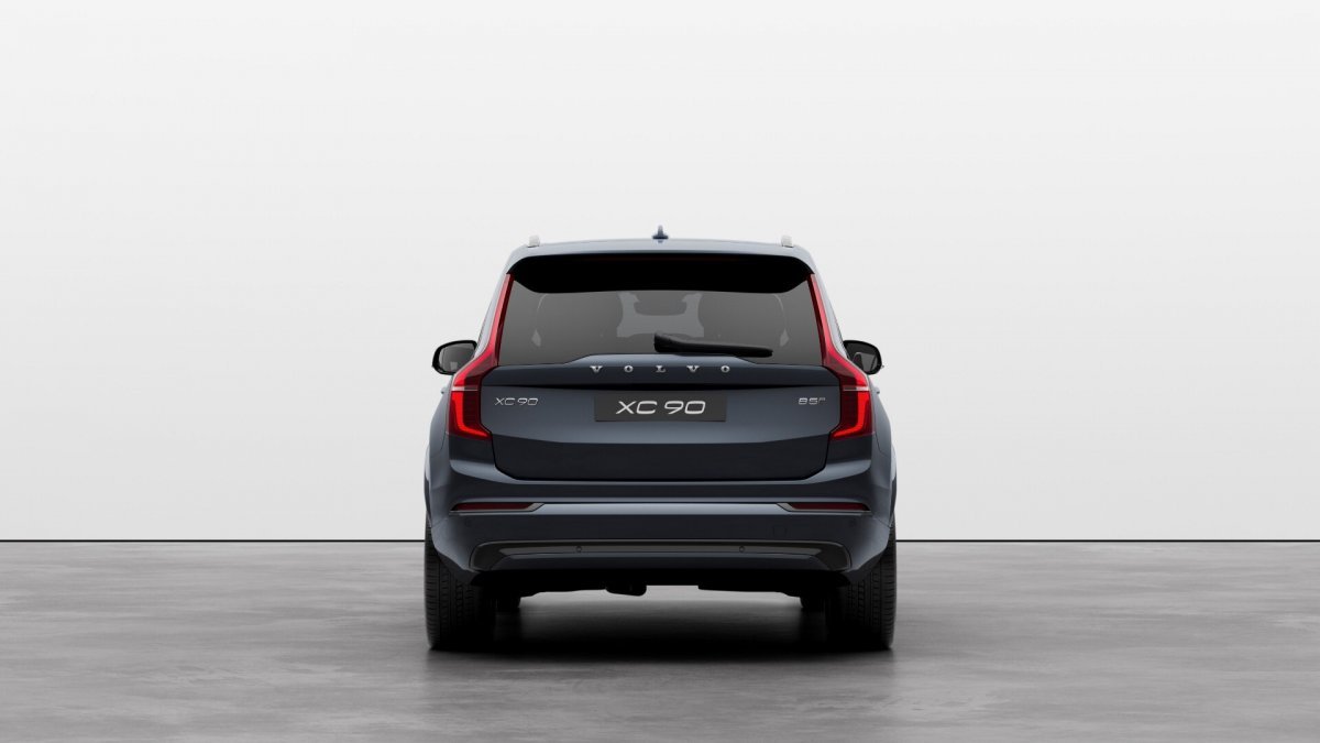 Volvo XC90 B5 (D) PLUS DARK AT8 AWD 7 miest