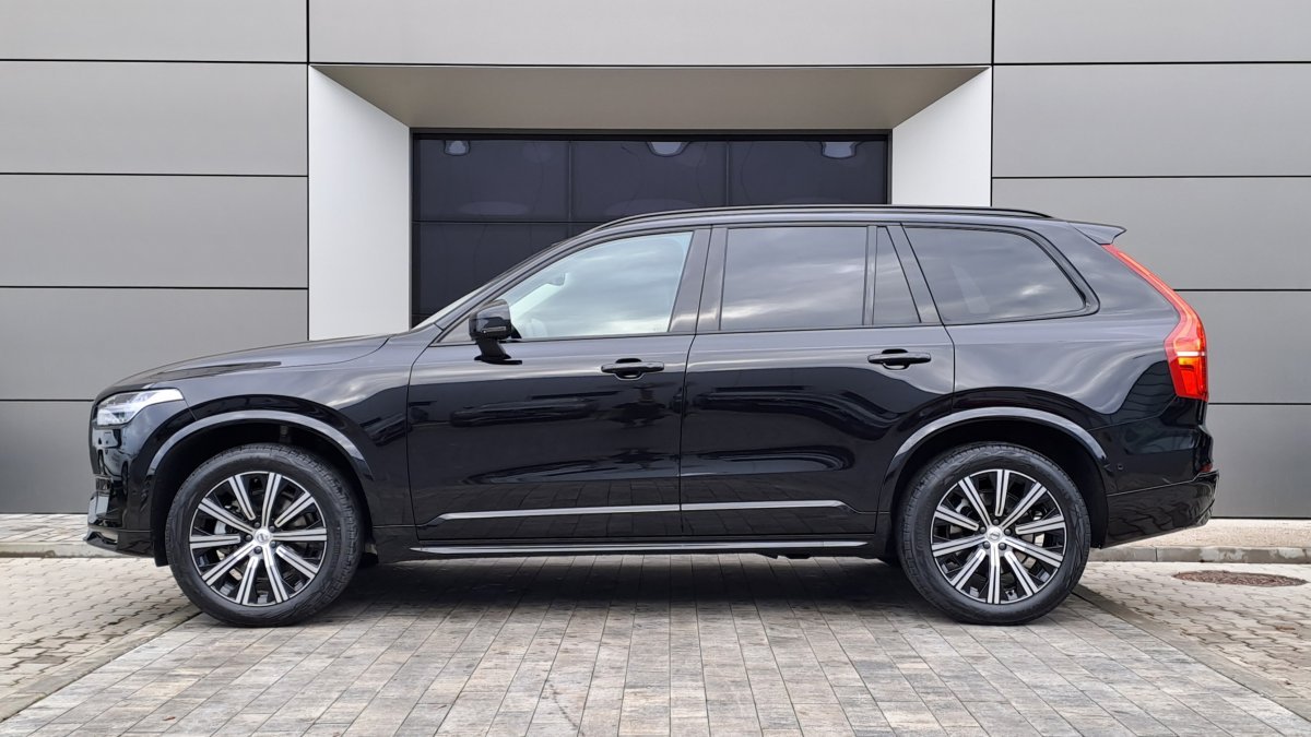 Volvo XC90 B5 (D) PLUS DARK AT8 AWD 7 miest
