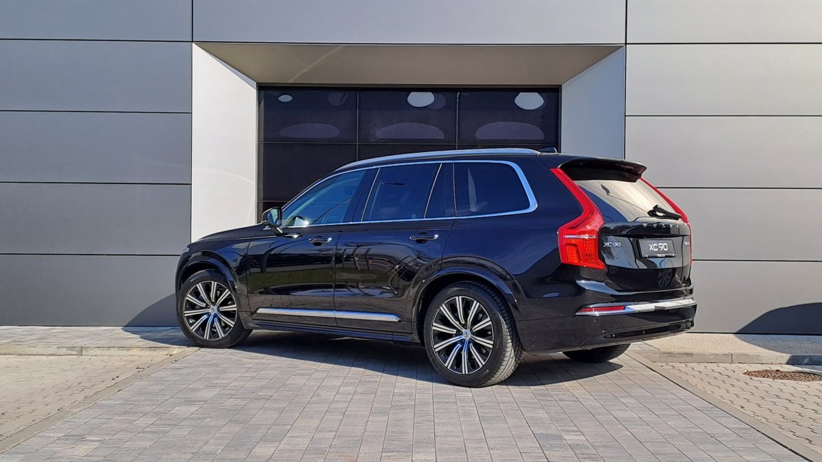 Volvo XC90 B5 (D) ULTIMATE BRIGHT AT8 AWD 7 miest