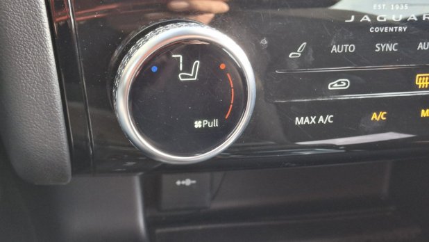 Jaguar E-PACE 2,0 AT .AWD pohon  NM/HEV