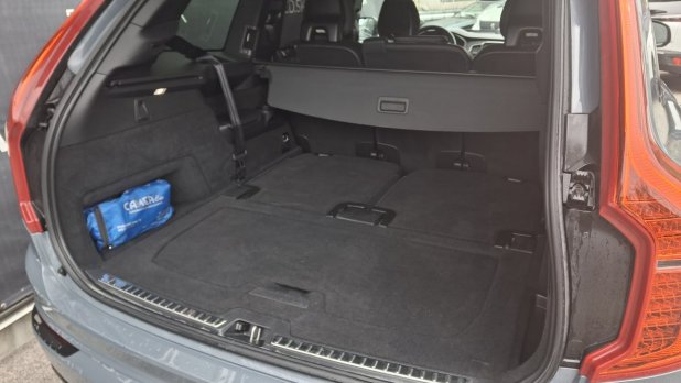 Volvo XC90 2,0 T8 e-AWD RECHARGE R Design Plug -in Hybrid   