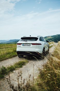 Jaguar F-PACE 2.0D I4 MHEV AWD SE