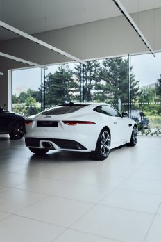 Jaguar F-TYPE 2.0 I4 R-Dynamic