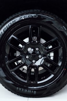 Land Rover Defender 3.0D I6 110 D200 S