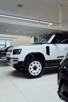 Land Rover Defender 3.0D I6 D250 SE COUNTY EDITION