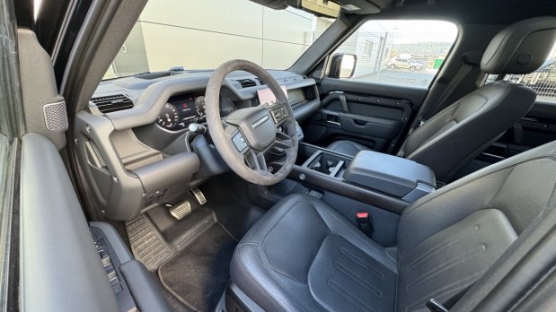 Land Rover Defender 3.0D I6 D300 X