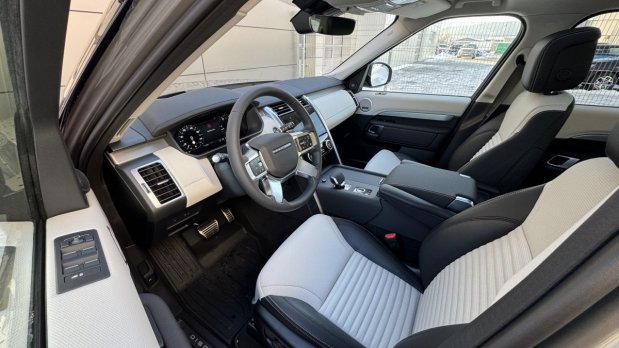 Land Rover Discovery 3.0D I6 Dynamic SE