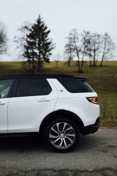 Land Rover Discovery Sport 2.0D I4 MHEV AWD R-Dynamic SE