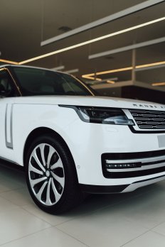 Land Rover Range Rover 4.4 V8 P530 SWB Autobiography