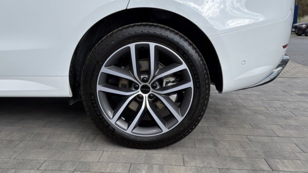 Land Rover Range Rover Sport 3.0D I6 D300 Dynamic SE