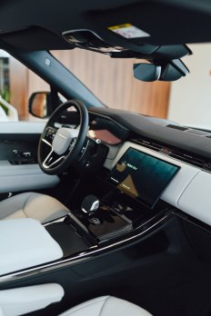 Land Rover Range Rover Sport 3.0D I6 D300 SE
