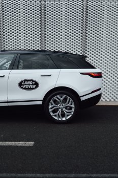 Land Rover Range Rover Velar 3.0D I6 MHEV AWD R-Dynamic SE