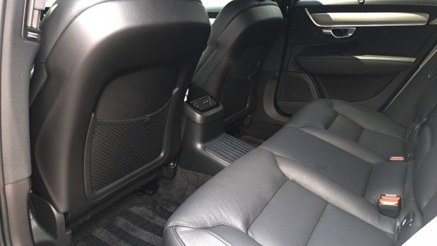 Volvo S90 T8 PLUS DARK AT8 eAWD