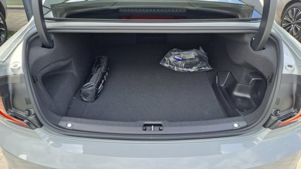 Volvo S90 T8 PLUS DARK AT8 eAWD