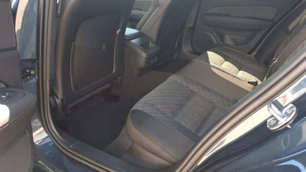 Volvo V60 B4 (P) Core AT7 FWD