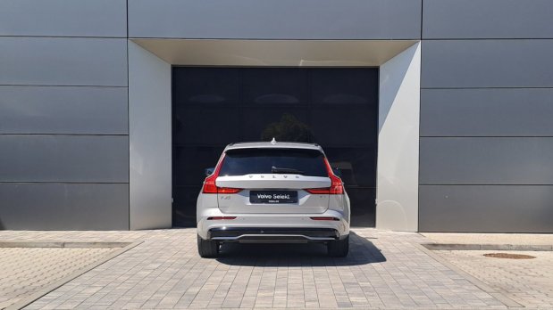 Volvo V60 B4 (P) PLUS DARK AT7 FWD
