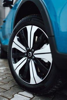 Volvo XC40 Elektrický RECHARGE TWIN PLUS