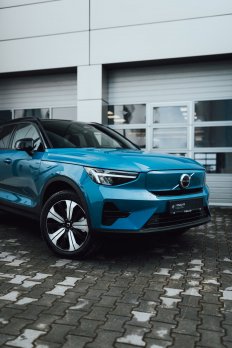 Volvo XC40 Elektrický RECHARGE TWIN PLUS