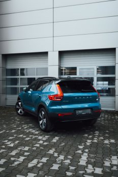 Volvo XC40 Elektrický RECHARGE TWIN PLUS