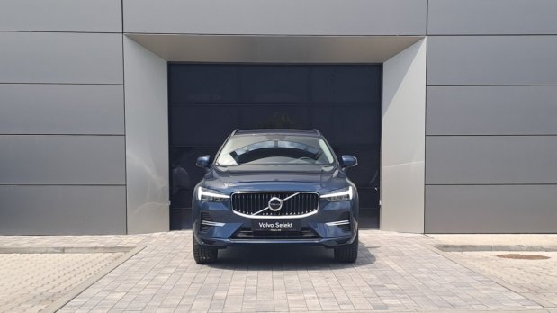 Volvo XC60 B5 (P) Core AT8 AWD