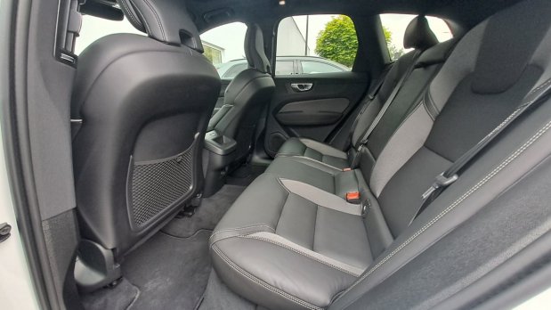 Volvo XC60 B5 (P) Plus Black Edition AT8 AWD
