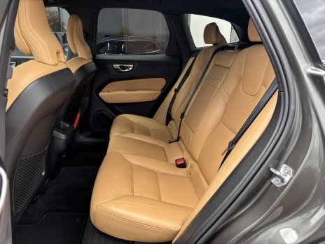 Volvo XC60 T5 INSCRIPTION AT8 AWD