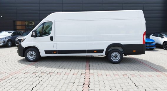 Peugeot Boxer 2.2 BlueHDi Furgon 435 L4H2