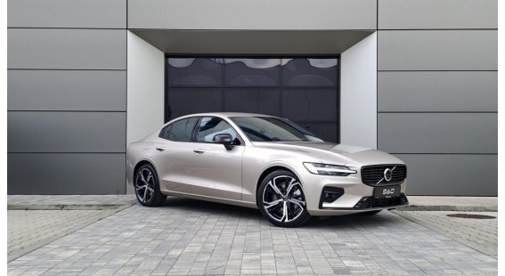 Volvo S60 B5 (P) Plus Dark AT8 AWD