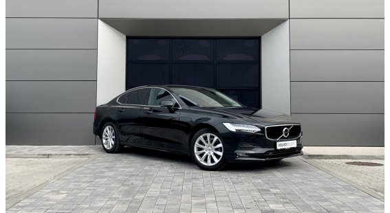 Volvo S90 D3 MOMENTUM AT8 FWD