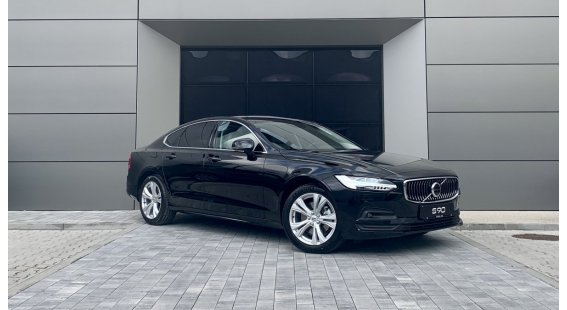 Volvo S90 D4 MOMENTUM AT8 FWD