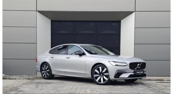 Volvo S90 T8 ULTIMATE DARK AT8 eAWD