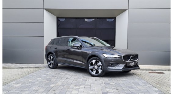 Volvo V60 CROSS COUNTRY B4 (D) PLUS AT8 AWD 