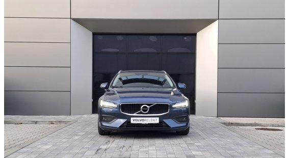 Volvo V60 D3 MOMENTUM PRO FWD