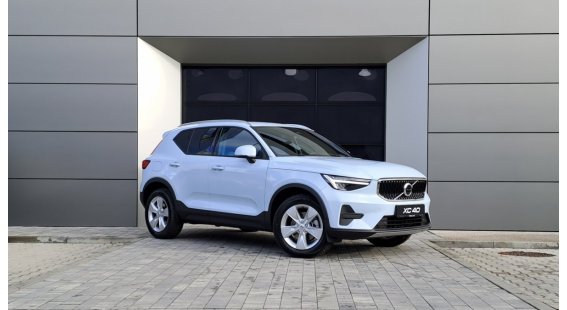 Volvo XC40 B3 CORE AT7 FWD