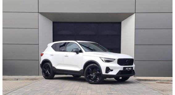 Volvo XC40 B3 PLUS BLACK EDITION AT7 FWD