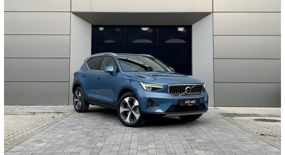 Volvo XC40 B3 Plus Bright AT7 FWD